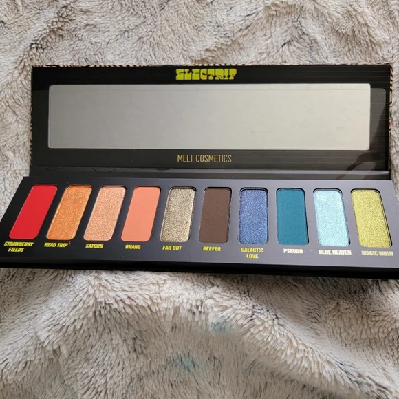 Electrip Eyeshadow Palette Melt Cosmetics - Picture 3 of 7